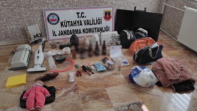 Uyuşturucu ve hırsızlık şüphelileri kaza yapınca yakalandı