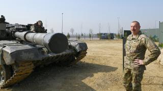 Azerbaycan'da 'Savaş Ganimetleri Müzesi' açıldı