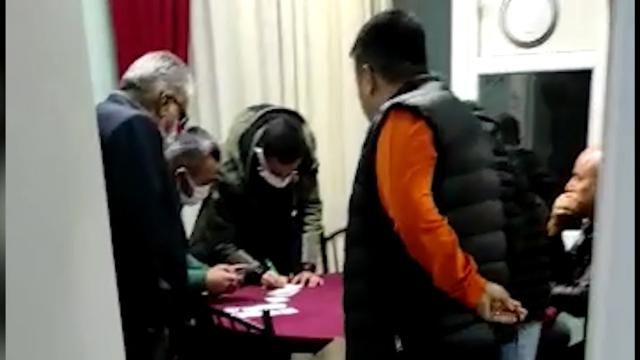 Kütahyada kumar operasyonu: 12 kişiye 37 bin 800 lira ceza