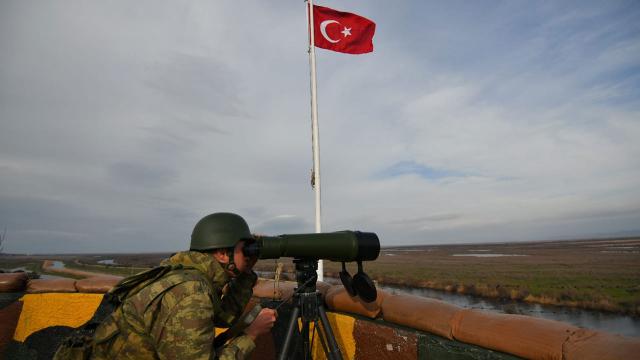 MSB: Yunanistana geçmeye çalışan 5 şüpheli yakalandı
