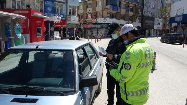 Ataşehirde tedbirleri ihlal eden 17 kişiye para cezası