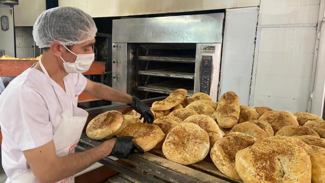 Kiraz Belediyesi ramazan pidesini 1,25 liradan satışa sunacak