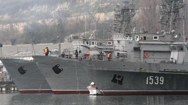 Rusya, Karadenize 15 savaş gemisi gönderdi
