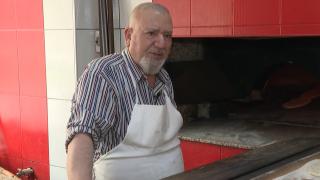 41 yıllık fırıncı sinema sevdasını dükkanında yaşatıyor