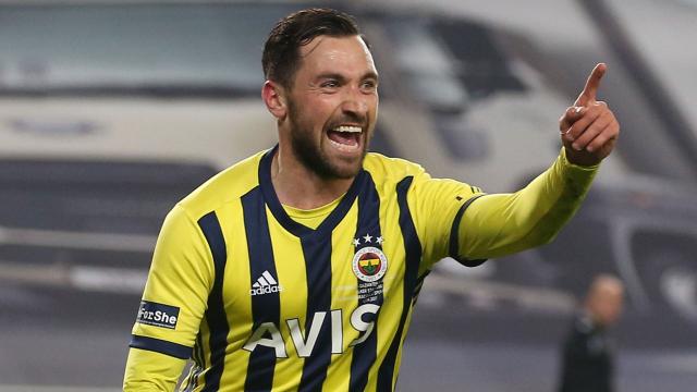 Sinan Gümüş 100. maçında gol atmanın mutluluğunu yaşadı