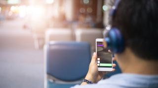 Gözetleyerek bilgileri çalma tekniği: Omuz sörfü