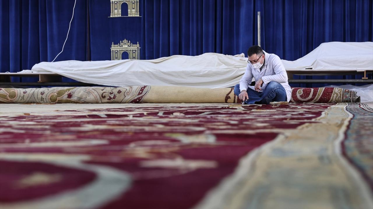 "Böyle bir halıyı gelecek nesillere kazandırmak bize nasip oldu"