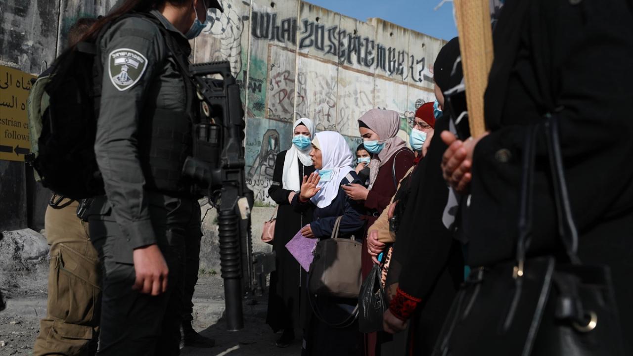 İsrail güçleri, Covid-19 aşı belgesi istedi