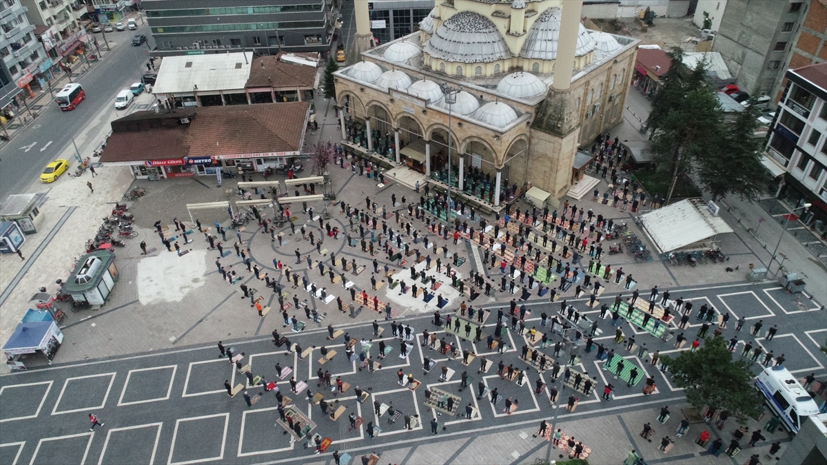 Düzce-Büyük ve Cedidiye camileri