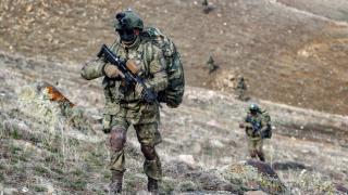 "Hudut Kartalları" ramazanda elleri tetikte vatan nöbeti tutuyor