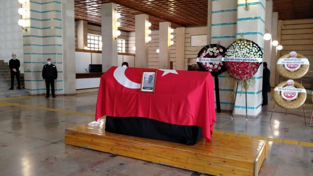 Türk halk bilimci İlhan Başgöz son yolculuğuna uğurlandı