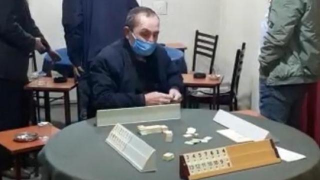 Kırıkkalede kıraathanede yakalanan 18 kişiye 96 bin 300 lira ceza