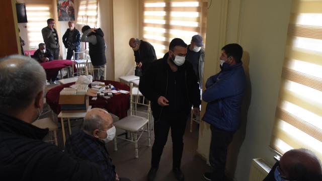 İzmirdeki kumar operasyonlarında 24 kişiye para cezası verildi