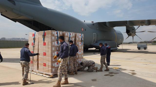 Libyaya ulaştırılacak 150 bin doz aşı yola çıktı