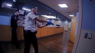 ABD polisi bir siyahiyi daha öldürdü: Olay, polis kamerasında