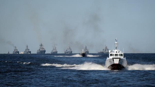 Rus savaş gemileri Karadenizde tatbikat yapacak