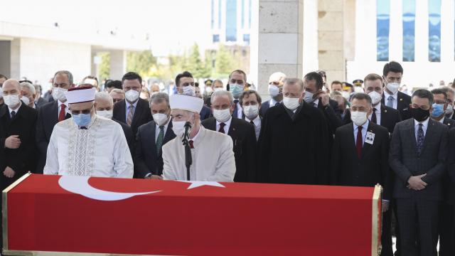 Yıldırım Akbulut için Mecliste cenaze töreni düzenlendi