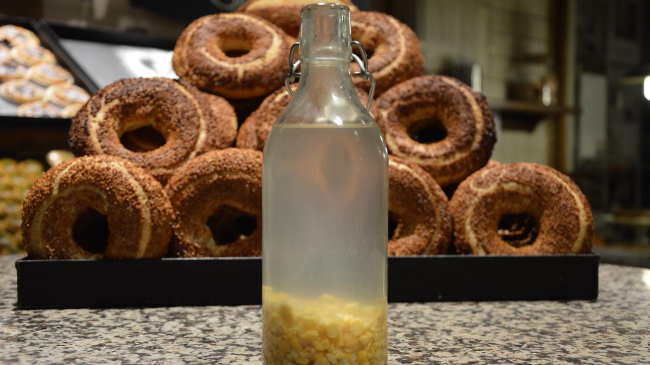 Nohut mayasının verdiği tatlımsı tadıyla çocuklarca da çok sevilen simit, sahurlarda Manisalıların sofralarını süslüyor.