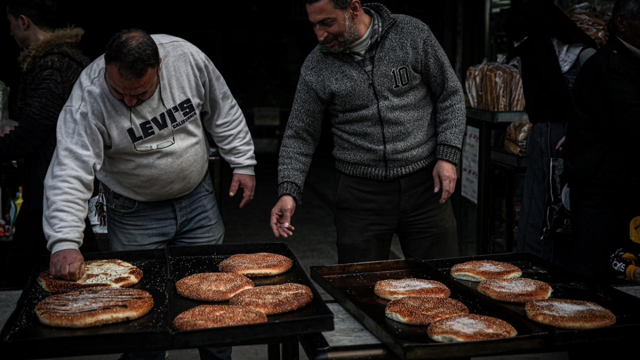 "Halkın ihtiyacını karşılayamayan rejimin yapacağı seçimin meşruiyeti yok"