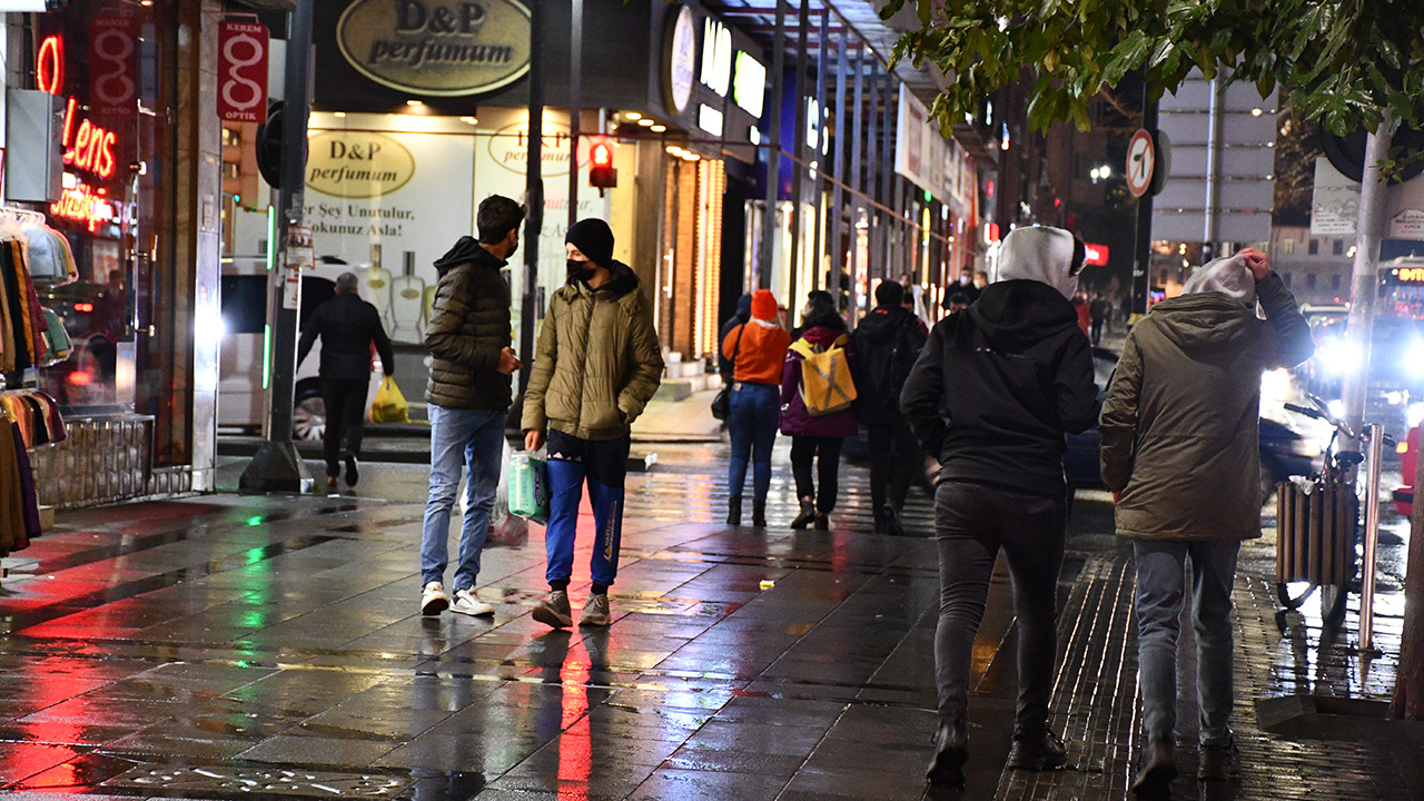 Haftalık vaka sayısı azalan iller