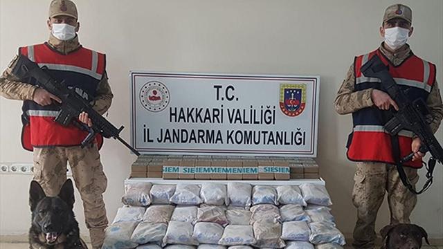Hakkaride 105 kilogram uyuşturucu ele geçirildi