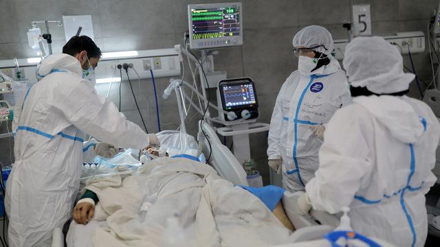 İranda son 24 saatte koronavirüsten 297 can kaybı
