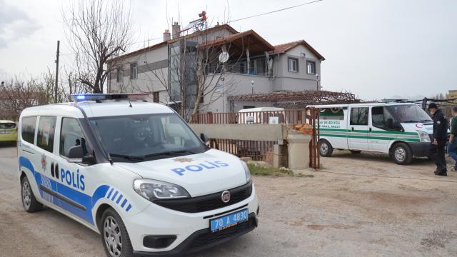 Traktörün çapa makinesine sıkışan çift yaşamını yitirdi