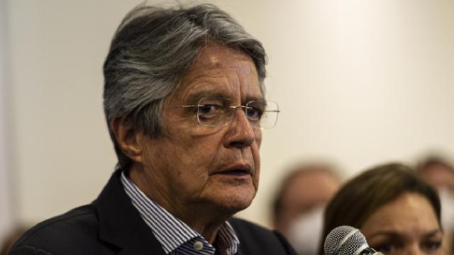 Ekvadorda Guillermo Lassonun yeni devlet başkanı seçildi