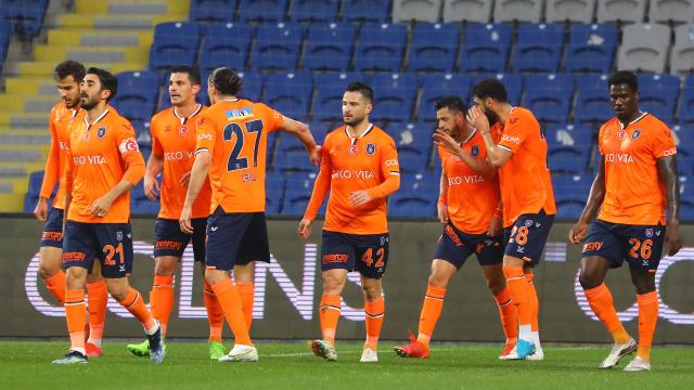 Başakşehir düşme hattında kaldı