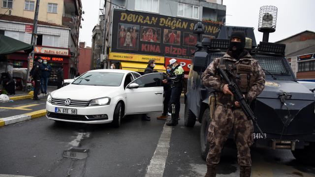 Şişlide özel harekat polislerinin katılımıyla asayiş denetimi yapıldı