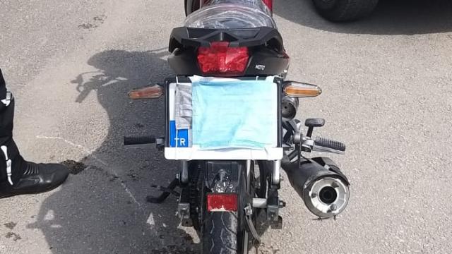 Plakasını maskeyle gizleyen sürücü kovalamacayla yakalandı