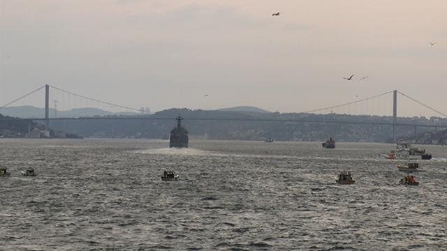 İstanbul Boğazından Rus savaş gemileri geçti