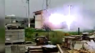 Elektrik trafosunun patlama anı kamerada