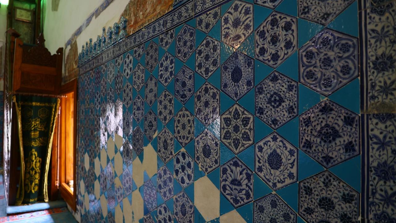 "Sır ve sıratlı tekniğin en başarılılarından"