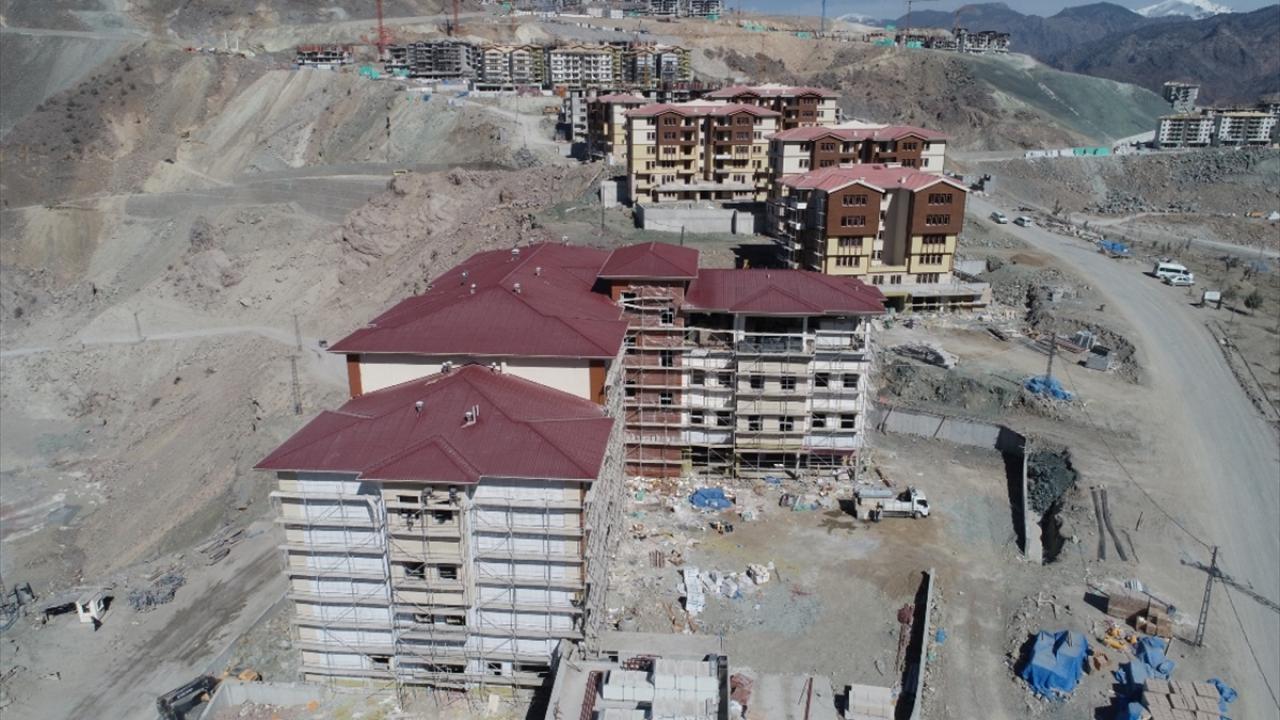 Üstyapıda çalışmalar 10 etapta devam ediyor