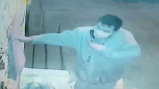 Türk bayrağına çirkin saldırı