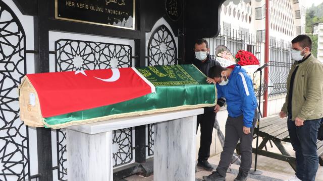 Esat Delihasan son yolculuğuna uğurlandı