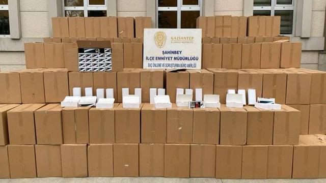 Kamyonetten 2 milyon 900 bin gümrük kaçağı makaron çıktı