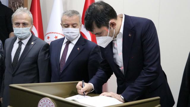 Çevre ve Şehircilik Bakanı Kurum, Zonguldakta ziyaretlerde bulundu
