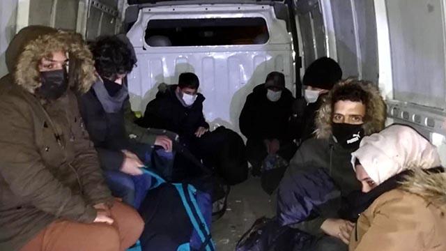 Kırklarelinde 48 düzensiz göçmen yakalandı