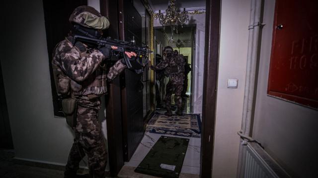 Emniyet ve MİTten DEAŞa ortak operasyon: 14 gözaltı