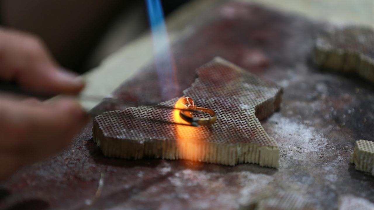 Altın satışları azaldı