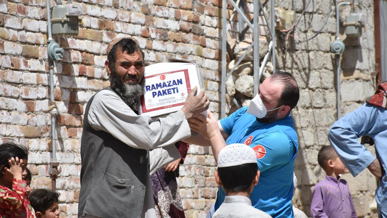 Yardım faaliyetlerine devam ettiklerini belirten Büyükkaymaz,
