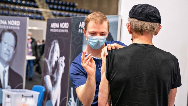 Avrupada 160 milyon kişi ilk doz COVID-19 aşısını yaptırdı