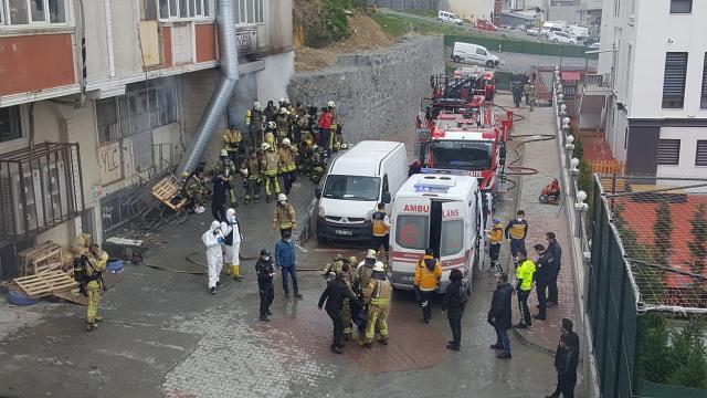 İstanbulda hırdavat deposunda yangın: 4 ölü