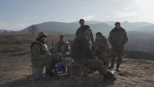 "Sarhoş" Ermeni askerleri Azerbaycan ve Rus askerlerine ateş açtı