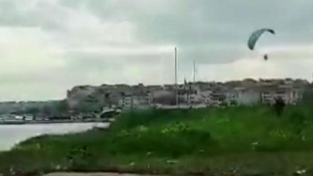 Kısıtlamada paramotorla uçuş yaptılar