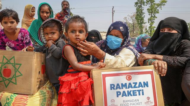 Türkiye Nepaldeki ihtiyaç sahiplerini yalnız bırakmadı