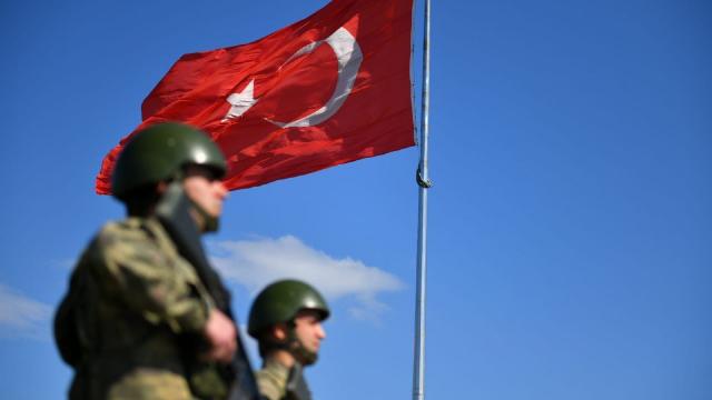 Yasa dışı yollarla yurt dışına kaçmaya çalışan 41 terörist yakalandı
