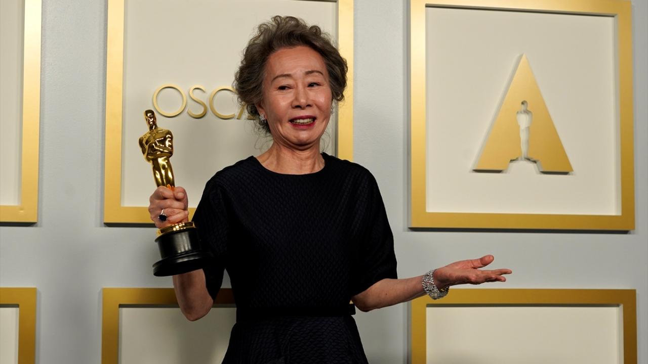 En İyi Yardımcı Kadın Oyuncu: Youn Yuh-Jung (Minari) 